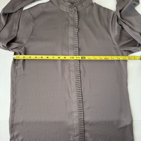 Banana Republic Accordion Ruffle Collar Shimmer Size Medium - Picture 4 of 14